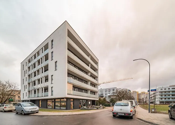 Krypska 13 By Homeprime Varşova